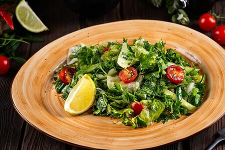 Зеленый салат