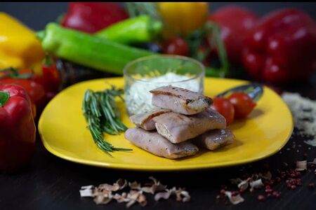 Филе бедра цыпленка в беконе