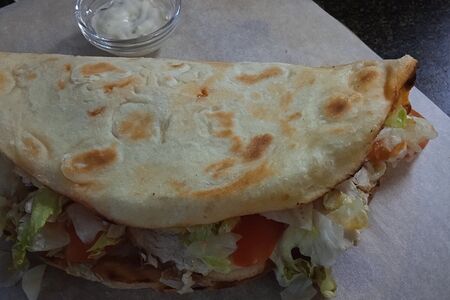 Цезарь закрытая пицца