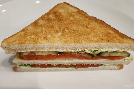 Сэндвич с лососем