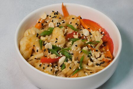 Вок Лапша с овощами и креветками