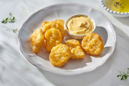 Наггетсы с сырным соусом