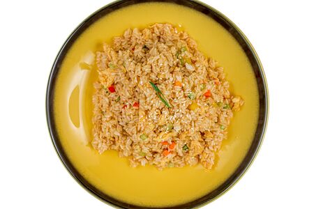 Рис поджаренный с овощами и яйцом