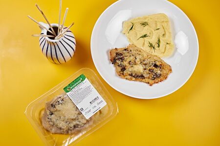 Свинина по-французски с картофельным пюре