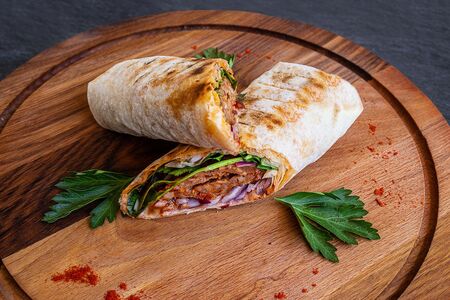 Мини-острый адана-кебаб ролл