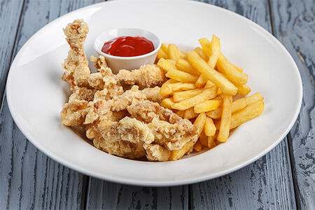 Куриные стрипсы с картофелем фри
