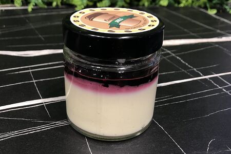 Чизкейк черная смородина в стеклянной баночке