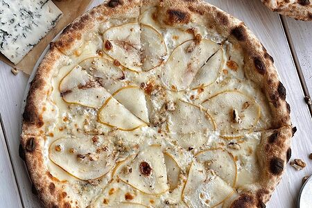 Горгонзола и груша