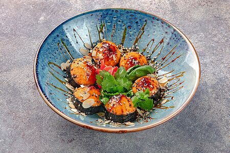 Запечённый ролл с лососем