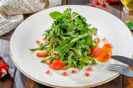 Теплый салат из телятины