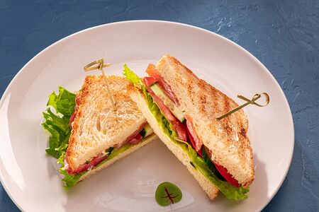 Сэндвич с лососем