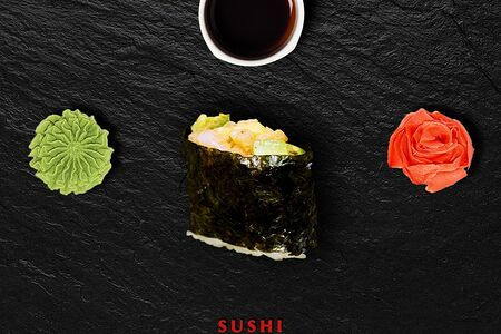 Гункан Креветка и авокадо