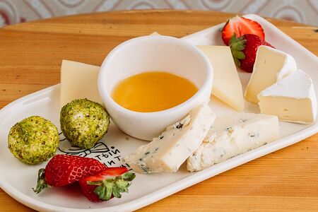 Сыры с мёдом