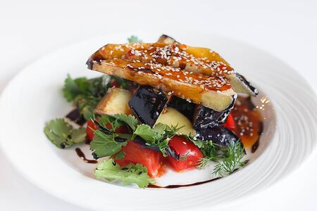 Салат сатэ из баклажанов