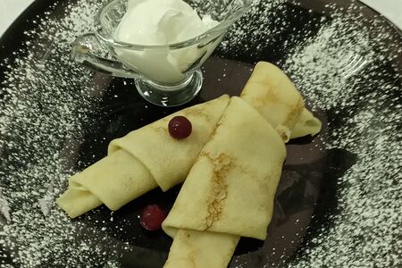 Блинчики со сметаной