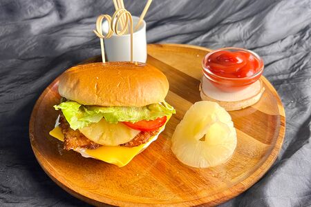 Бургер Гавайский