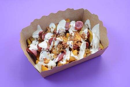 Картофельный бокс с колбасками