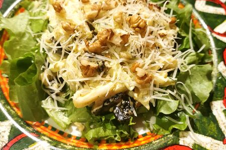 Салат Кальмары с черносливом