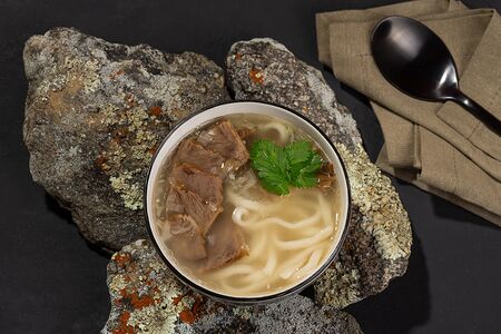 Говяжий суп с лапшой