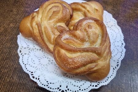 Плюшка с сахаром