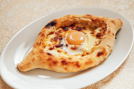 Хачапури по-аджарски Лодочка