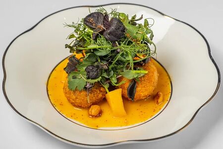 Салат с уткой, арахис, хурма