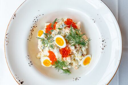 Салат Оливье с курицей