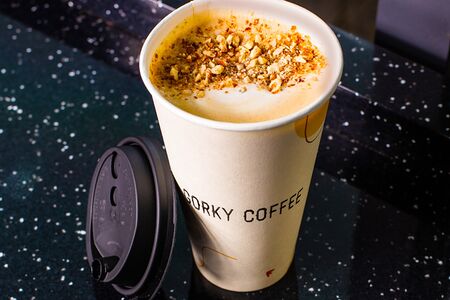 Авторский латте с орешками