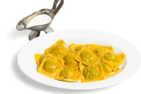 Равиоли с семгой и шпинатом