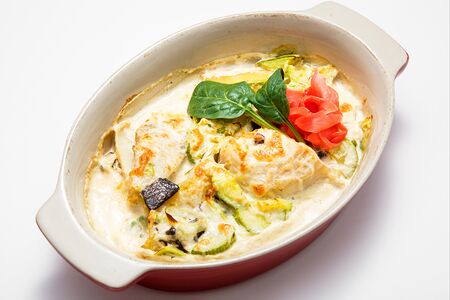 Запечённый окунь в сливочном соусе