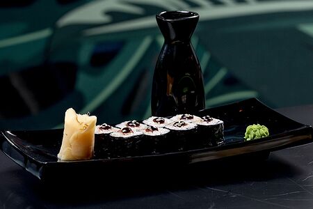 Маки с угрем