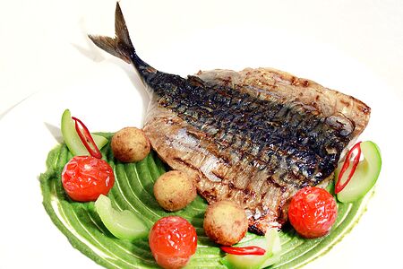 Скумбрия Беломорье запеченная в травах