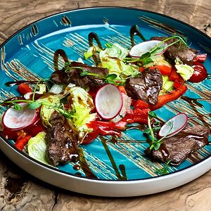 Салат из телятины под соусом Терияки