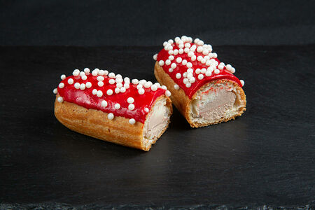 Эклер Красное молоко