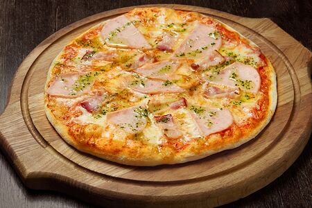 С беконом и ветчиной