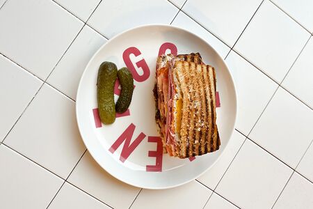 Сэндвич с пастрами