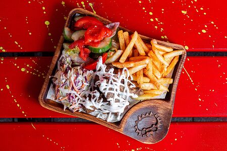 Свинина на тарелке