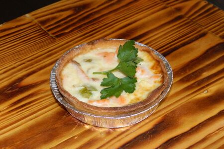 Киш с семгой