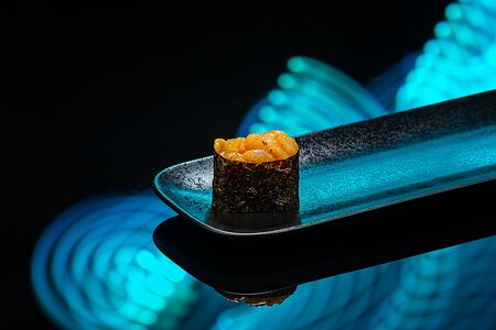 Спайси суши с гребешком