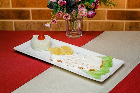 Семга в сливочно-икорном соусе