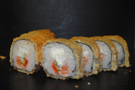 Ролл в темпуре Тагава