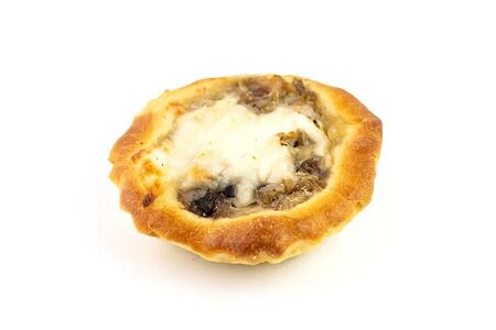 Киш с курицей и грибами