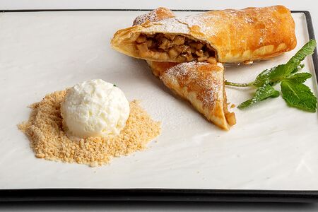 Яблочный штрудель