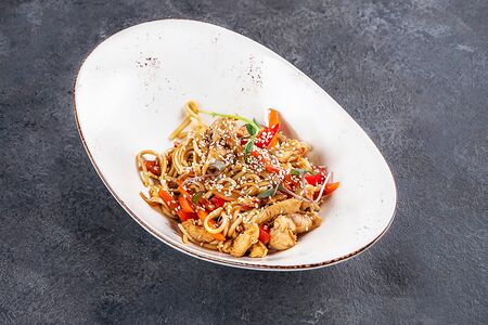 Удон с курицей