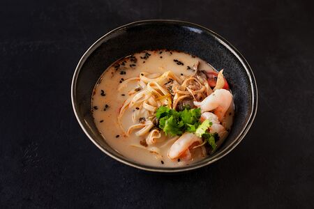 Том Ям с креветками