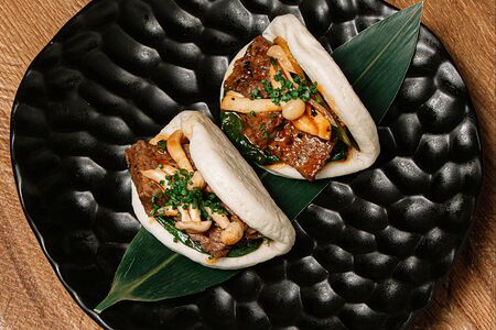 Бао говяжье ребро, перечный соус