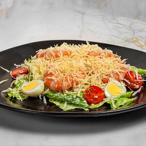 Цезарь с тигровой креветкой