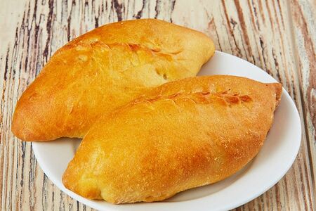 Пирожок с капустой