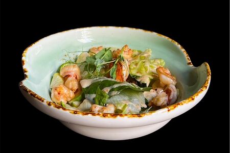 Салат с креветками и авокадо