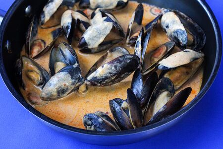 Мидии том ям